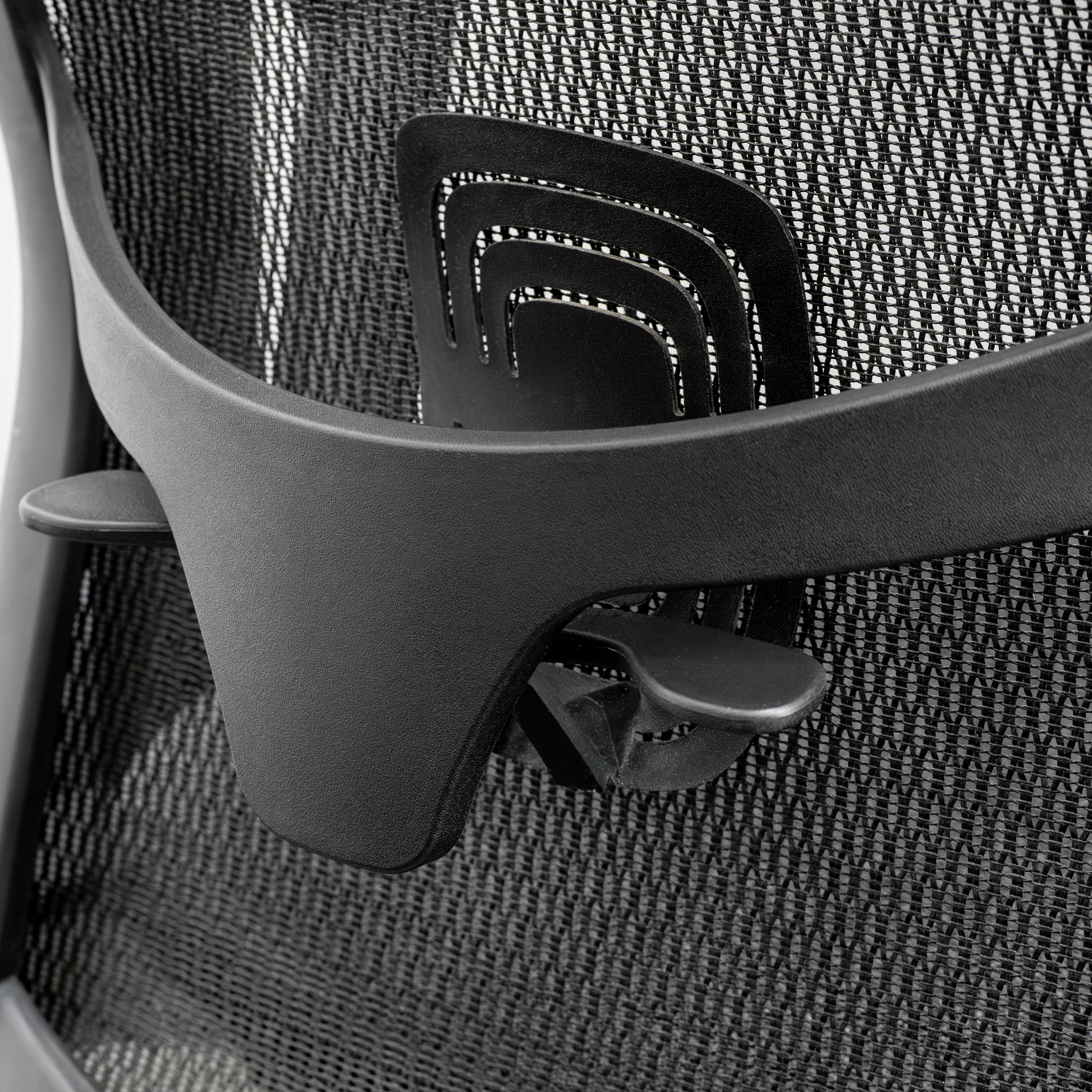 Desky Adjustable High Back Mesh Chair - Image 10