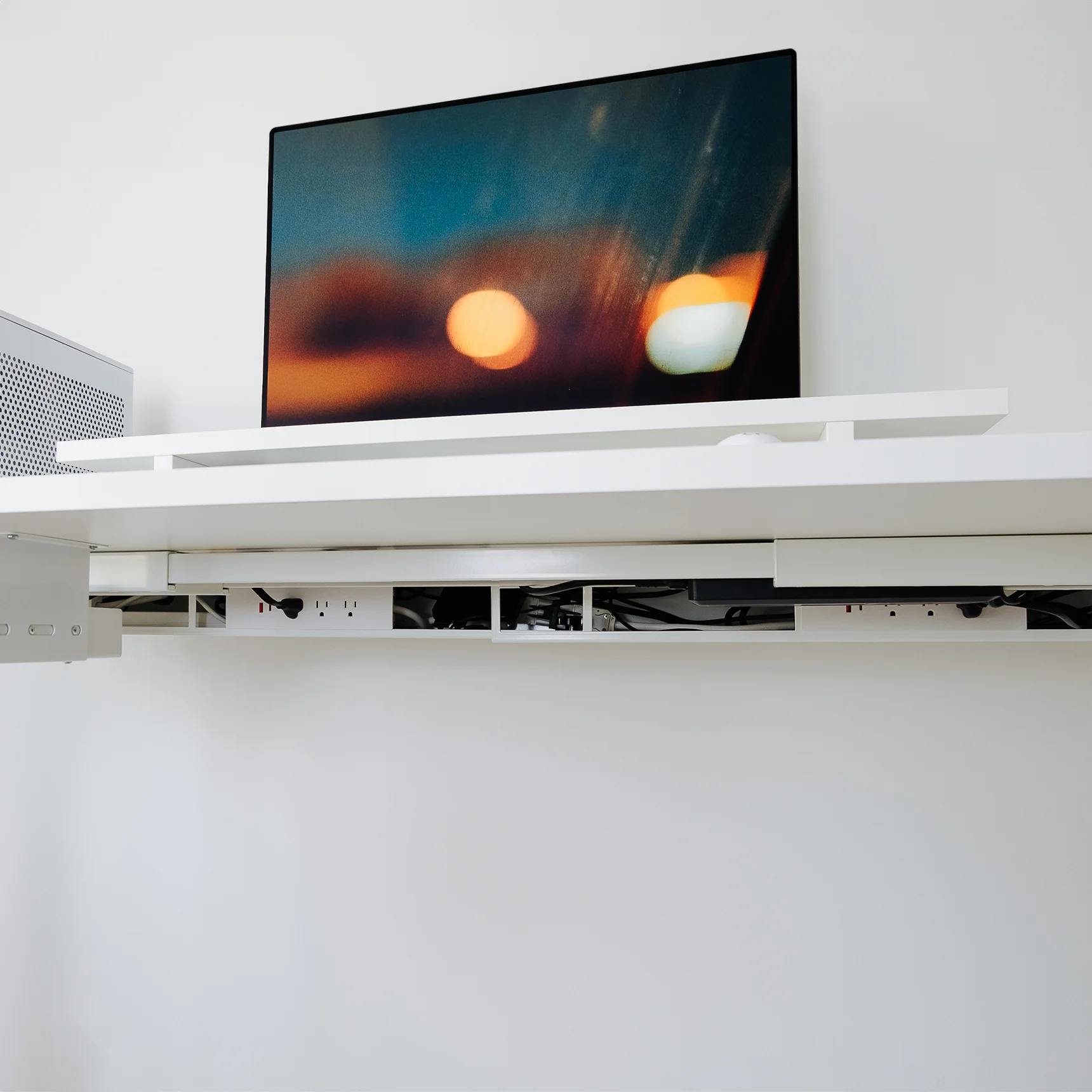 Desky Integrated Cable & Power Channel - Image 7