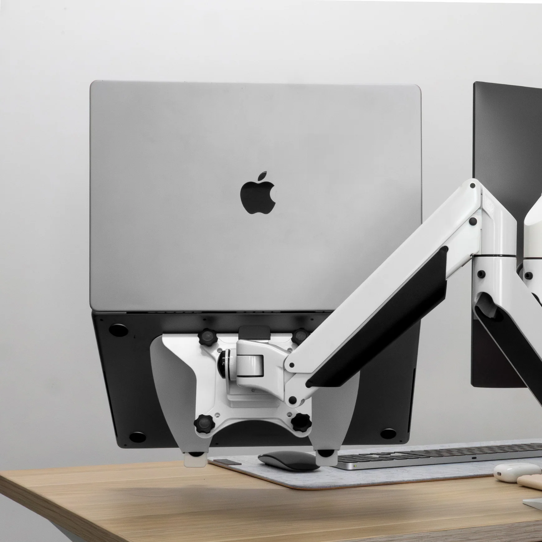 Desky Universal Laptop Mount - Image 3