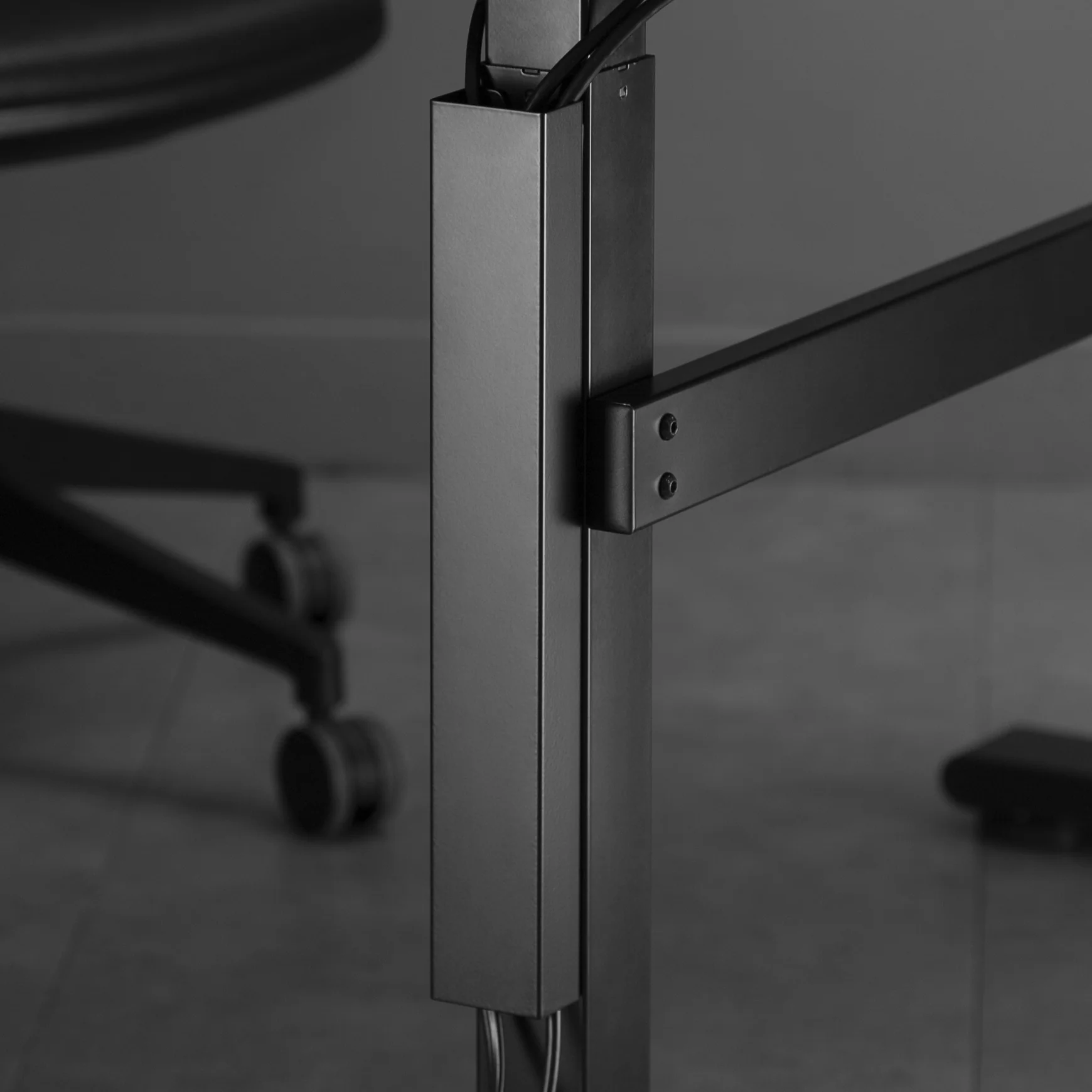 Desky Magnetic Cable Management - Image 5