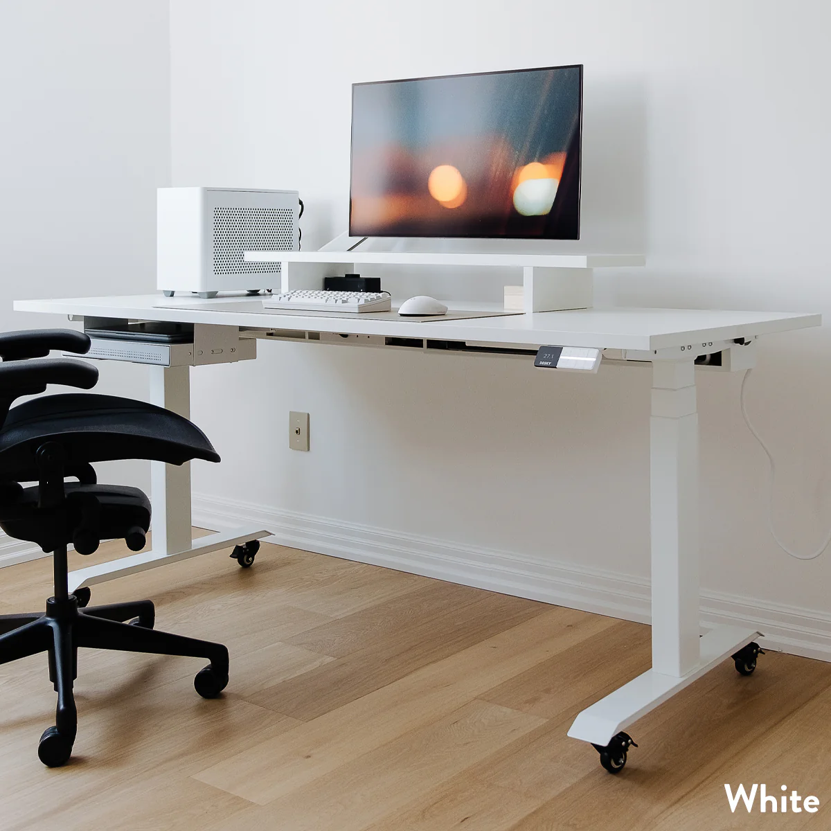 Desky Dual Laminate Sit Stand Desk - Image 13