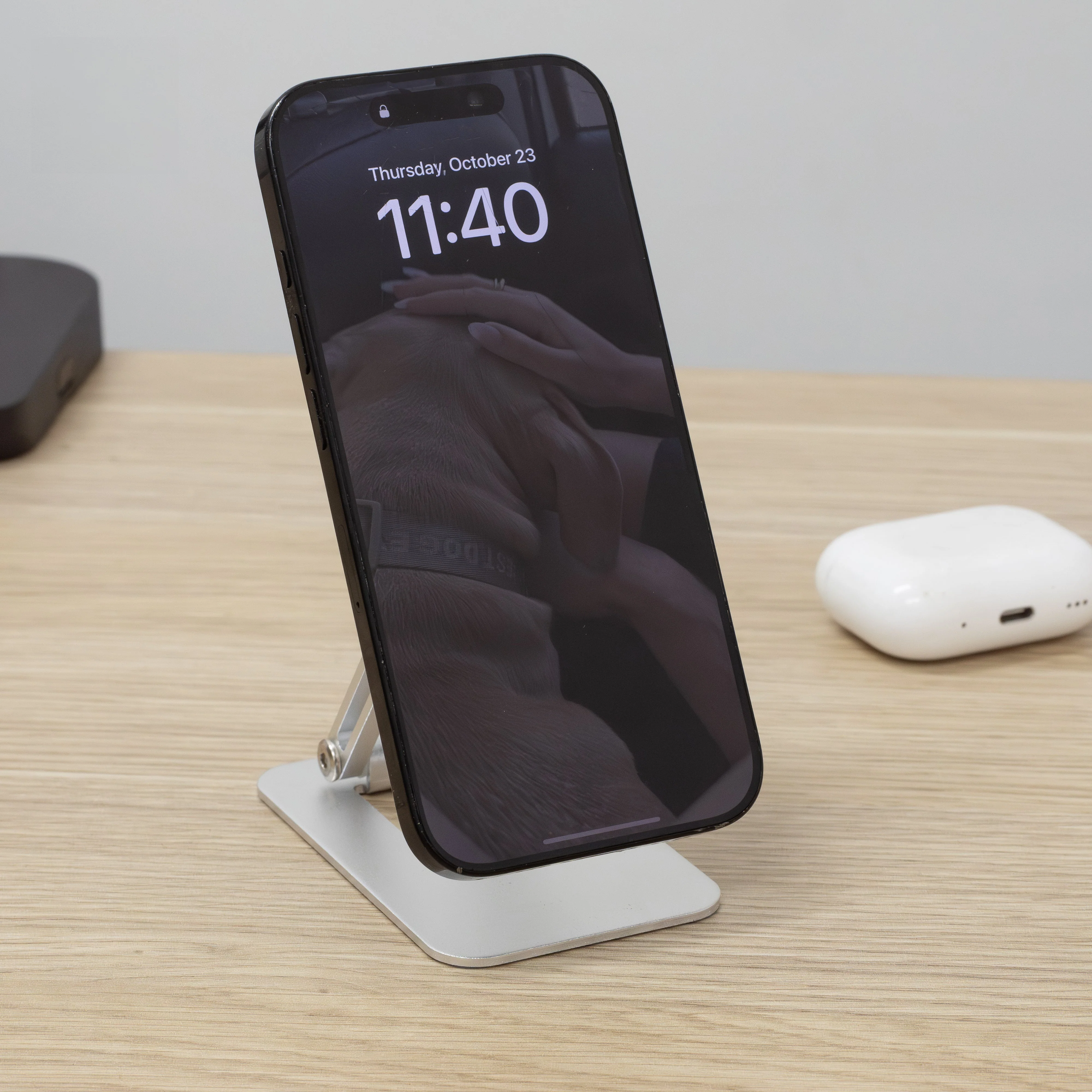 Desky Magsafe Foldable Phone Stand - Image 3
