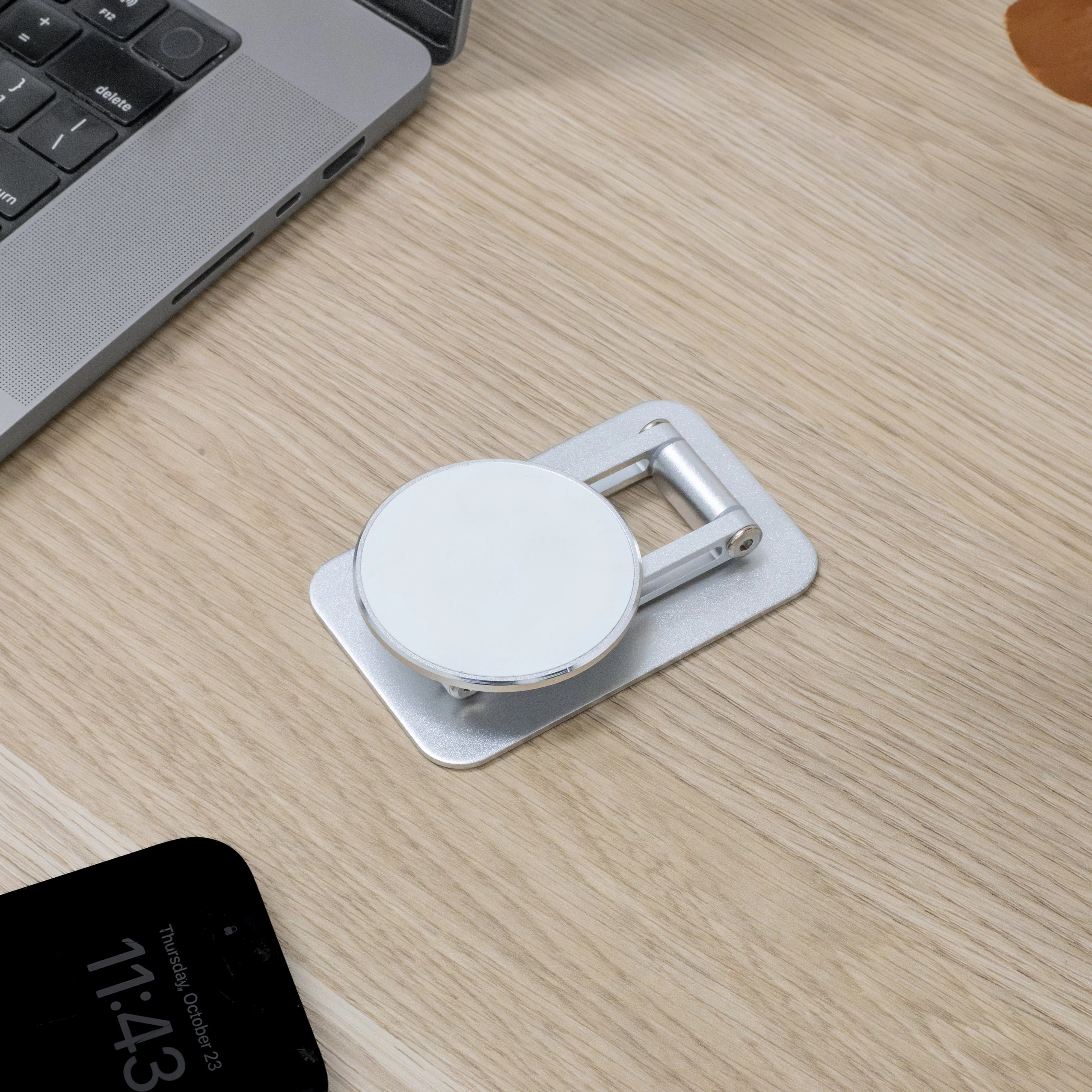 Desky Magsafe Foldable Phone Stand - Image 5