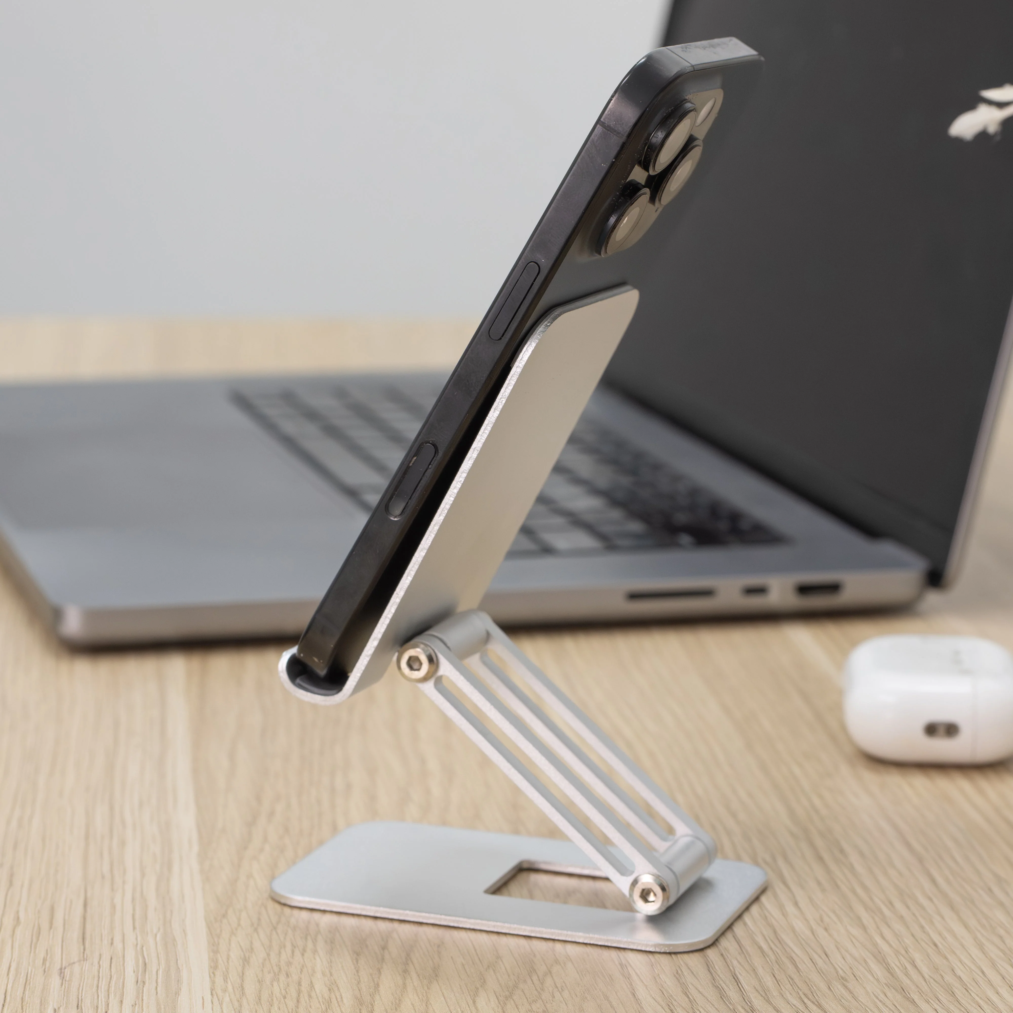 Desky Foldable Pro Phone Stand - Image 4