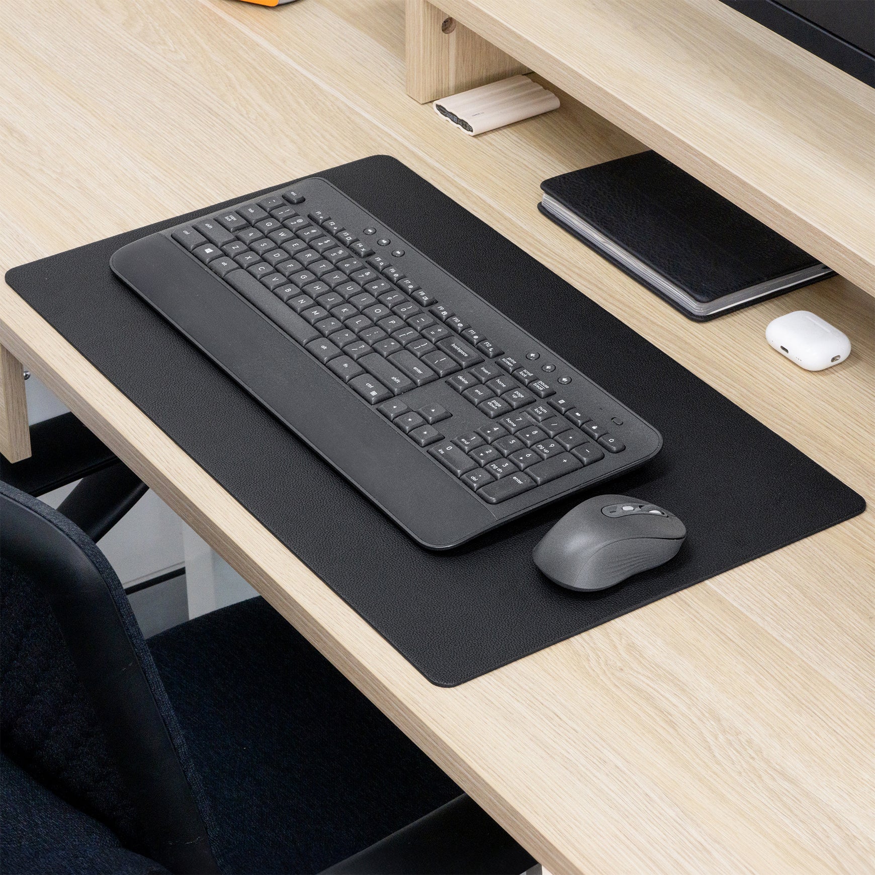 Desky Leather Desk Mat - Image 3