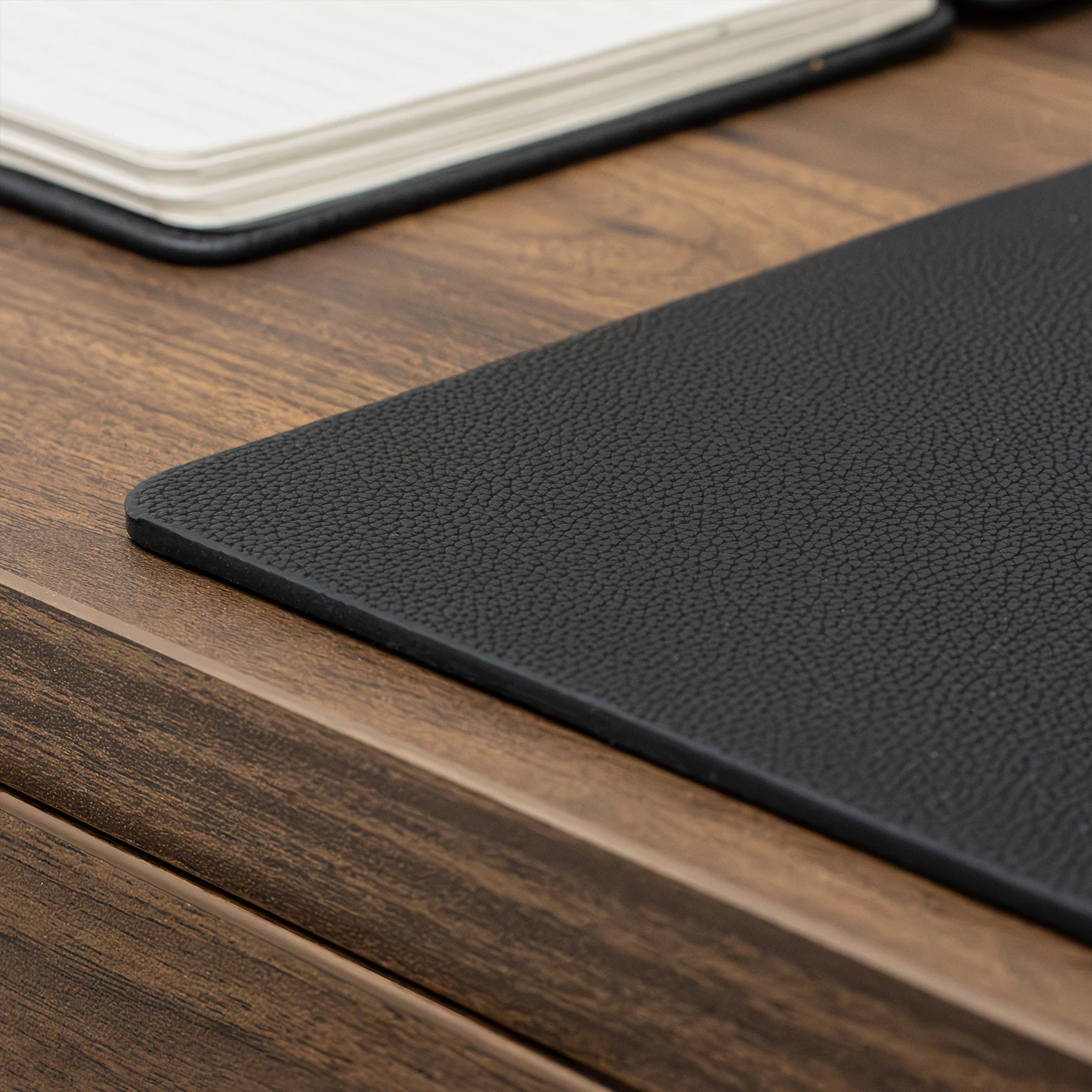 Desky Leather Desk Mat - Image 4