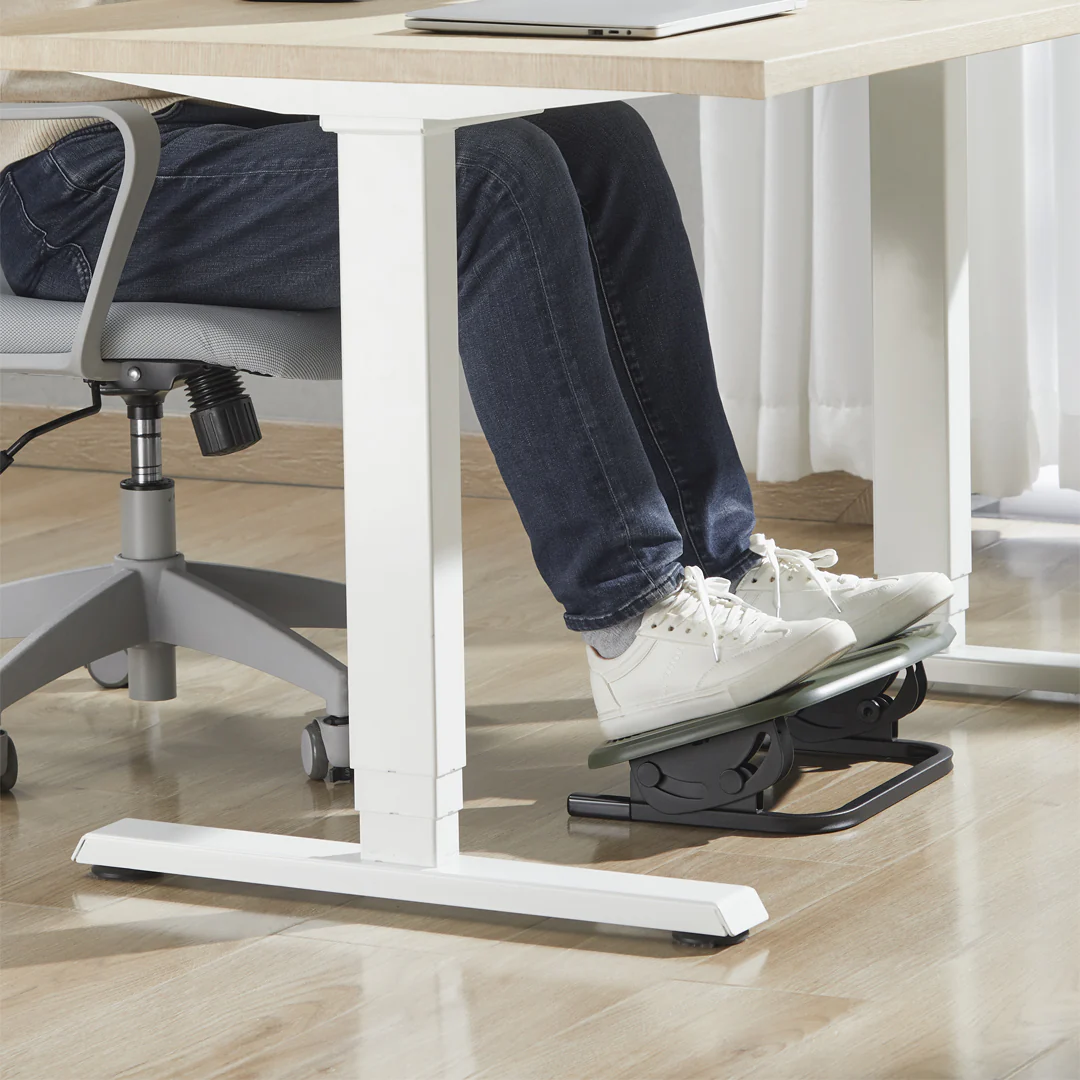 Desky Rippled Foot Rest - Image 4