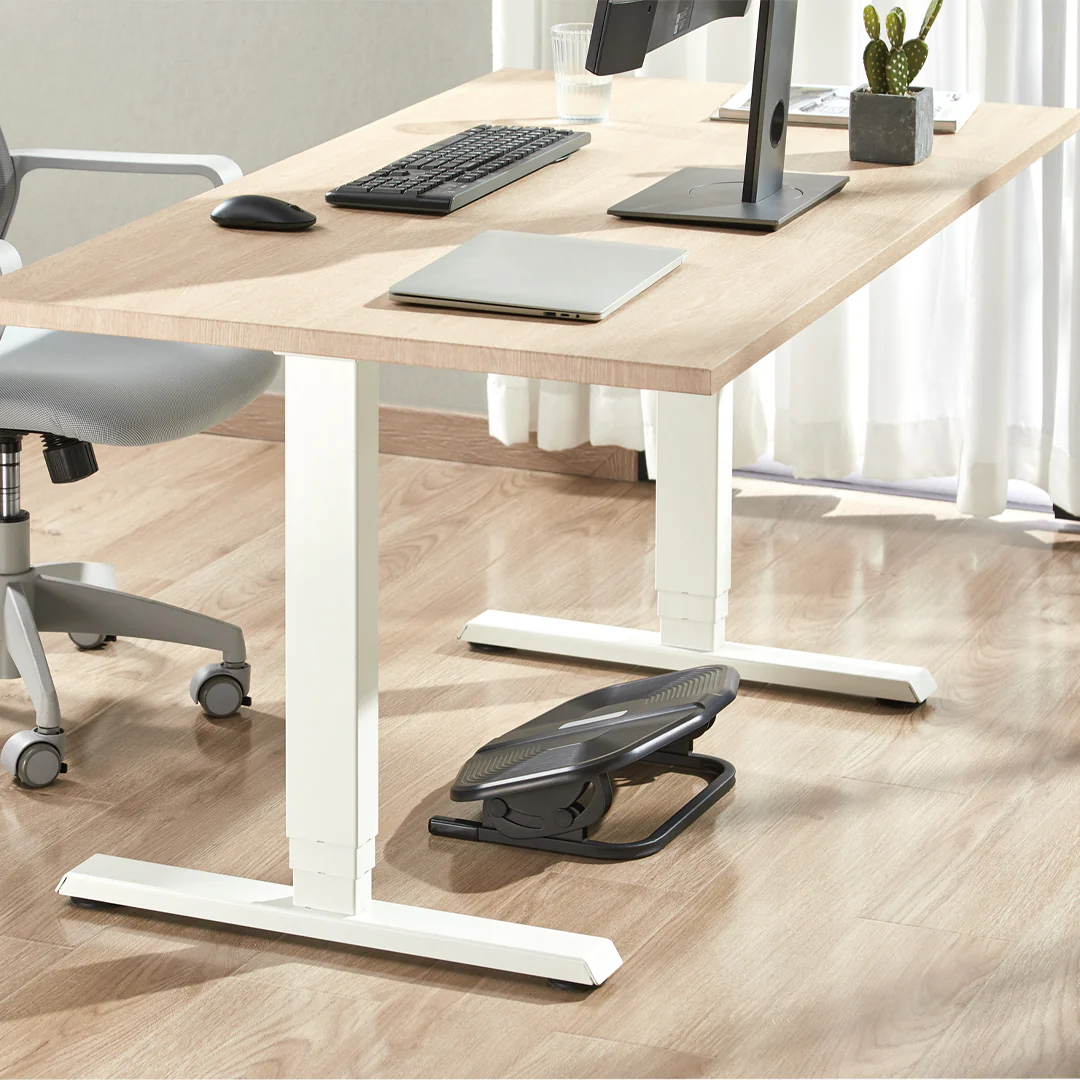 Desky Rippled Foot Rest - Image 6
