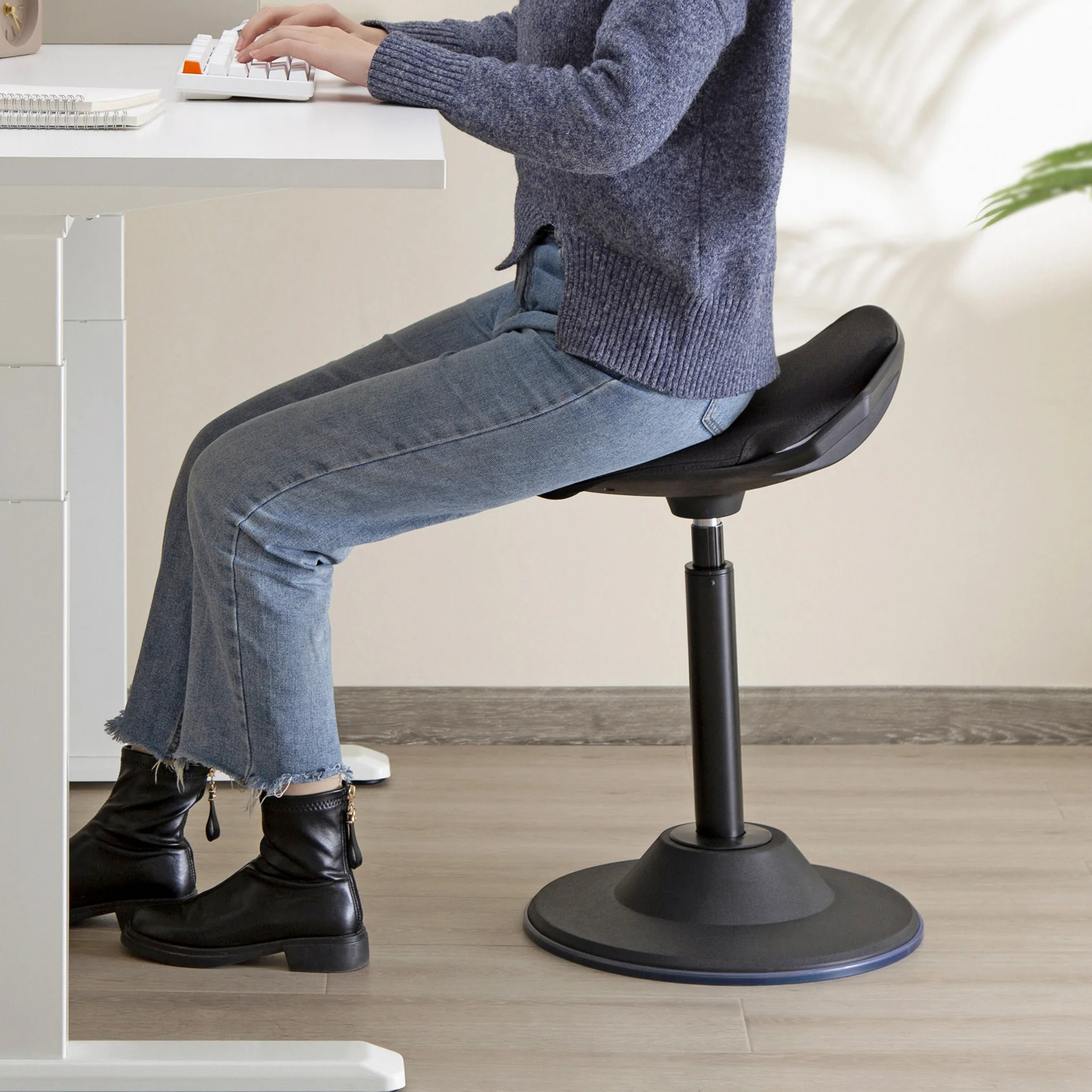 Desky Sit Stand Pro Active Stool - Image 6