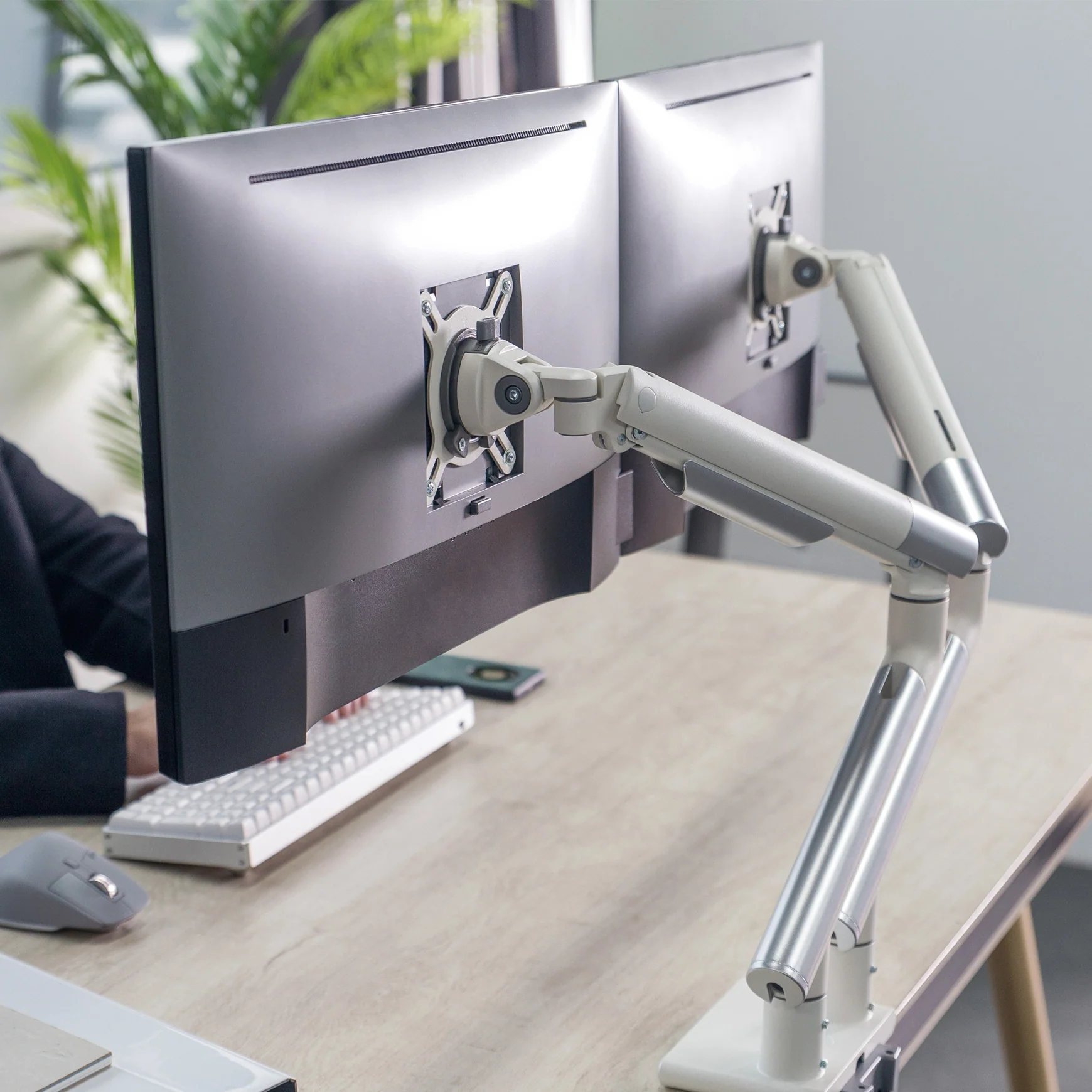 Desky Dual Slim Aluminium Monitor Arm - Image 2