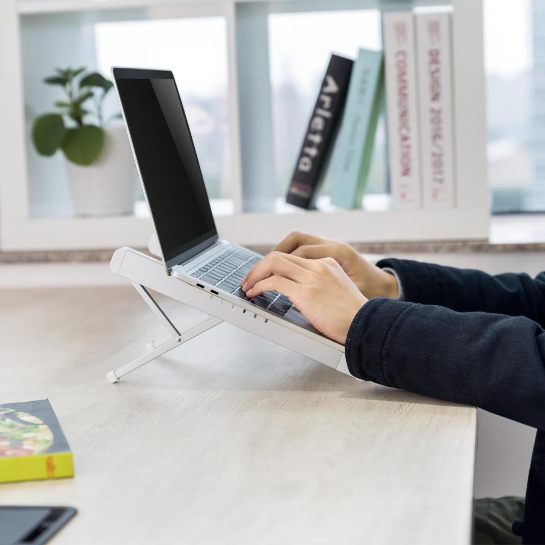 Desky Ultralight Portable Laptop Riser - Image 7